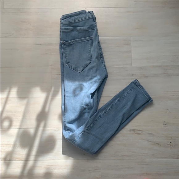 High rise Hollister jeans - Picture 3 of 3